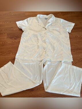Morgan Taylor Intimates‎ 2 Pc Sleepwear Size L Ivory Short Sleeve Silky